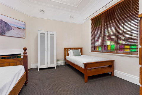 Drummoyne 3 Bedroom Home (62ALE) - Accommodation Redcliffe 6