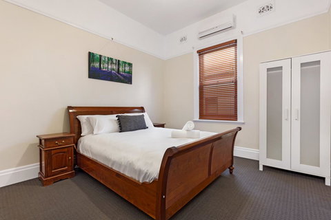 Drummoyne 3 Bedroom Home (62ALE) - Accommodation Redcliffe 5