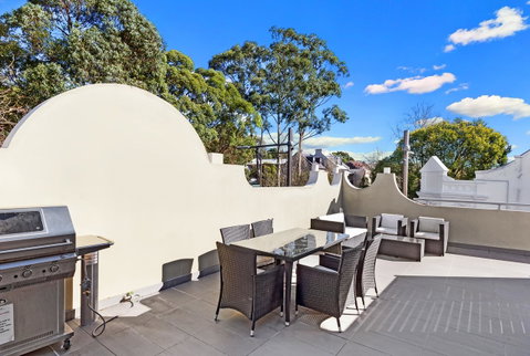 Glebe Self-Contained Modern One-Bedroom Apartments - Accommodation Redcliffe 0
