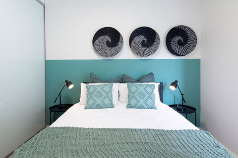 Large Light Luxe 3BDR 2BA Free Parking - Walk To Sydney Uni And RPA - Accommodation Redcliffe 7