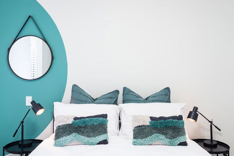 Large Light Luxe 3BDR 2BA Free Parking - Walk To Sydney Uni And RPA - Accommodation Redcliffe 9