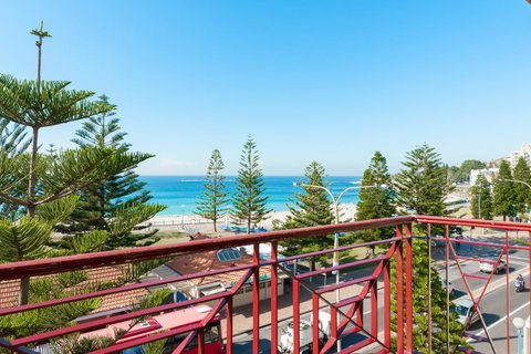 Mad Monkey Hostel Coogee Beach - Accommodation Redcliffe 7