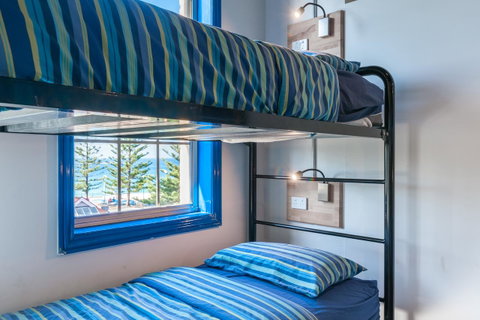Mad Monkey Hostel Coogee Beach - Accommodation Redcliffe 3