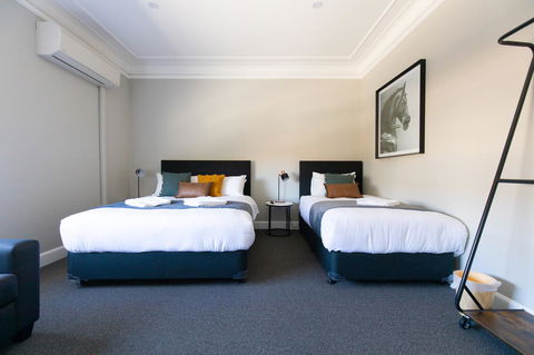 Horse And Jockey Hotel Homebush - Accommodation Redcliffe 16