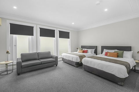 Horse And Jockey Hotel Homebush - Accommodation Redcliffe 0