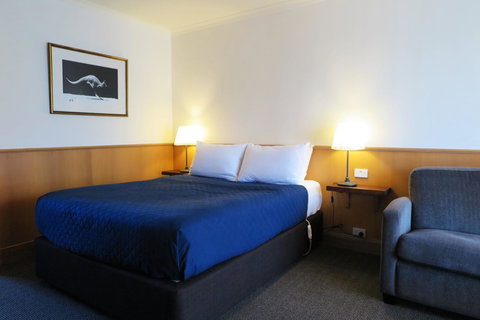 Summerhill Motor Inn - Accommodation Redcliffe 2