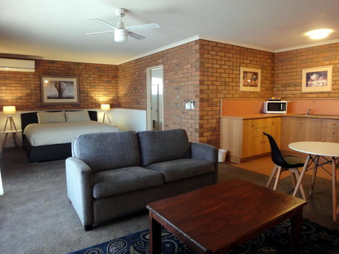 Summerhill Motor Inn - Accommodation Redcliffe 35
