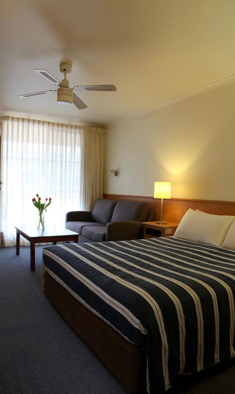 Summerhill Motor Inn - Accommodation Redcliffe 13