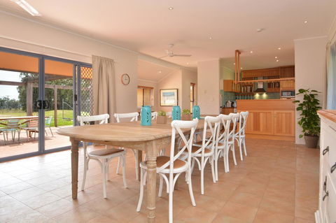 JE Guesthouse, Central To All The Hunter Valley Has To Offer - Accommodation Redcliffe 0