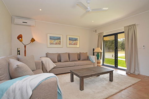 JE Guesthouse, Central To All The Hunter Valley Has To Offer - Accommodation Redcliffe 1