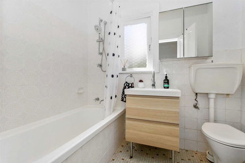 Seaspray - Manly Beach Apartment Close To The Sand - Accommodation Redcliffe 11