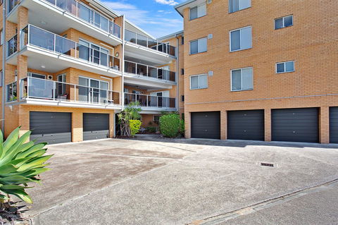 Victoria Parade, Kiah, Unit 10, 53 - Accommodation Redcliffe 12