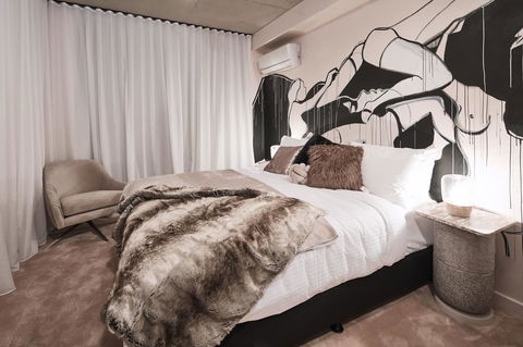 The Collectionist Newtown - Accommodation Redcliffe 9