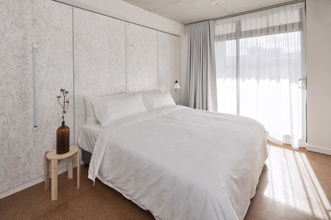 The Collectionist Newtown - Accommodation Redcliffe 15