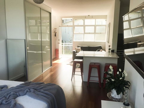 Woollahra Gem, Spectacular Views And Garden Paradise - Accommodation Redcliffe 14