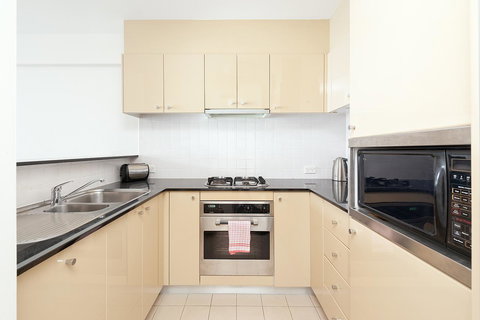 Waterfront Apartment On Sydney Harbour - Accommodation Redcliffe 8