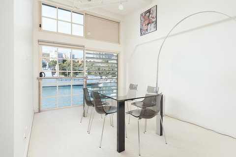 Waterfront Apartment On Sydney Harbour - Accommodation Redcliffe 2