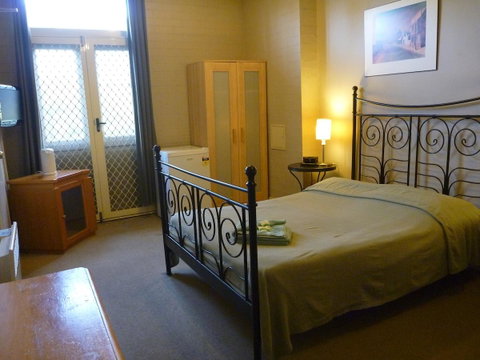 Newtown Backpackers - Accommodation Redcliffe 22