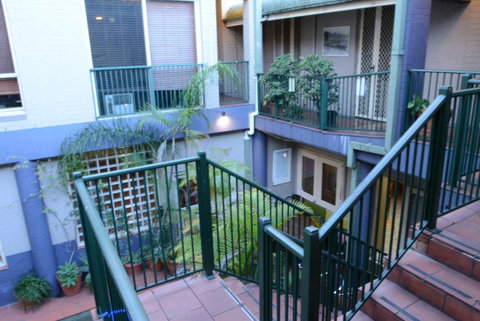 Newtown Backpackers - Accommodation Redcliffe 8