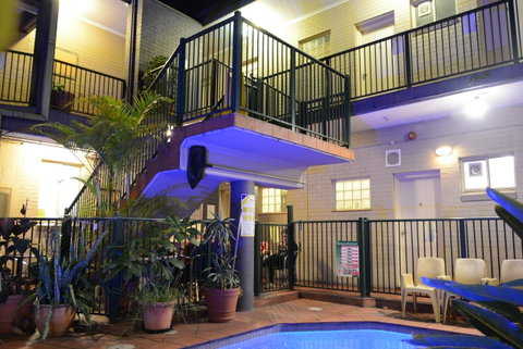Newtown Backpackers - Accommodation Redcliffe 1