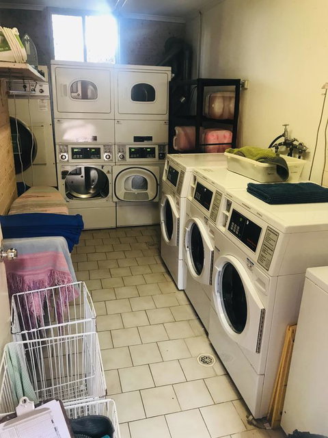 Newtown Backpackers - Accommodation Redcliffe 5
