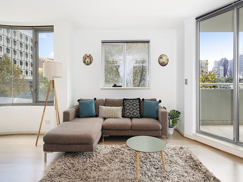 Lower Bridge And Sails - Executive 2BR Darlinghurst Apartment With Balcony And Rooftop Views - Accommodation Redcliffe 4