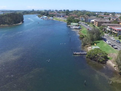 2 The Breckenridge - Accommodation Redcliffe 5