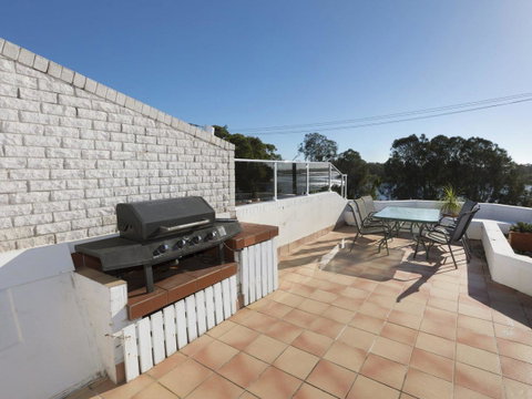 2 The Breckenridge - Accommodation Redcliffe 2
