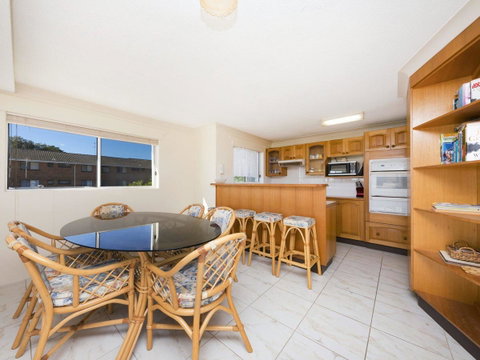 2 The Breckenridge - Accommodation Redcliffe 10