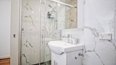 Cozy 5 Bed House In Sydney - Accommodation Redcliffe 16