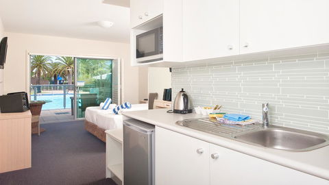 Pacific Blue, Salamander Bay - Accommodation Redcliffe 40