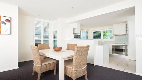 Pacific Blue, Salamander Bay - Accommodation Redcliffe 13