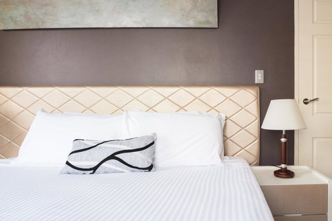 Seasons Harbour Plaza - Accommodation Redcliffe 10