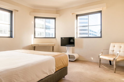 Seasons Harbour Plaza - Accommodation Redcliffe 16