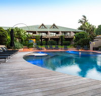 Beach Hotel Resort - Accommodation Redcliffe