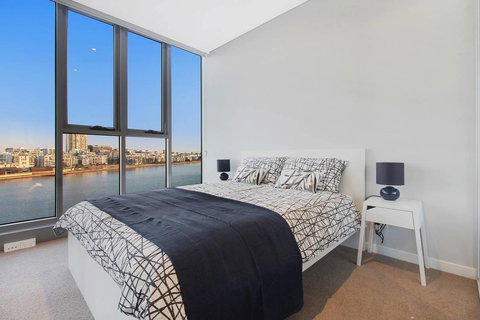 Brand New 3 Bedrooms Apt With Waterfront View - Accommodation Redcliffe 18