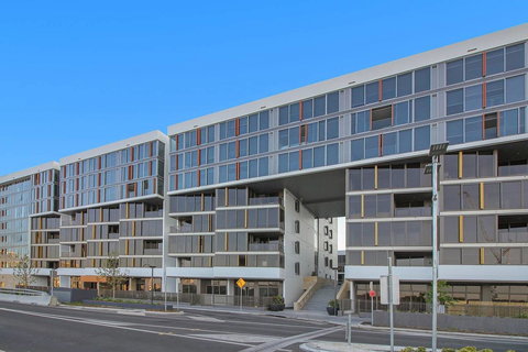 Brand New 3 Bedrooms Apt With Waterfront View - Accommodation Redcliffe 5