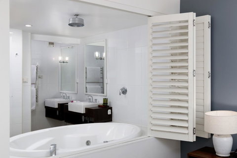 Bannisters By The Sea Mollymook - Accommodation Redcliffe 19
