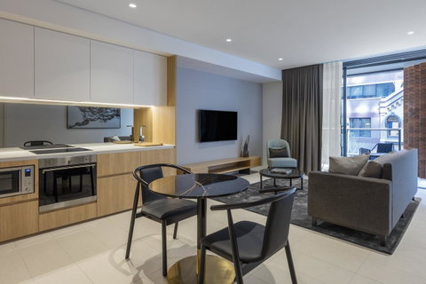 SKYE Suites Sydney - Accommodation Redcliffe 17