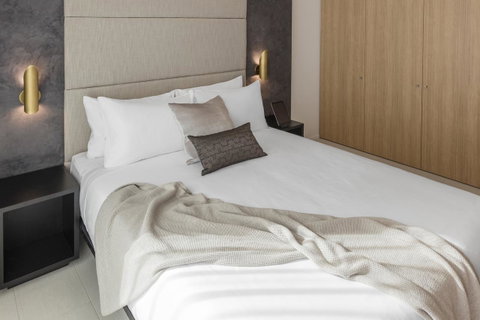 SKYE Suites Sydney - Accommodation Redcliffe 15