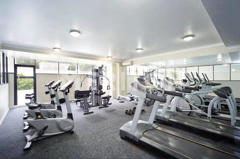 Specious Apartment With 2 Large Bedrooms - Accommodation Redcliffe 5