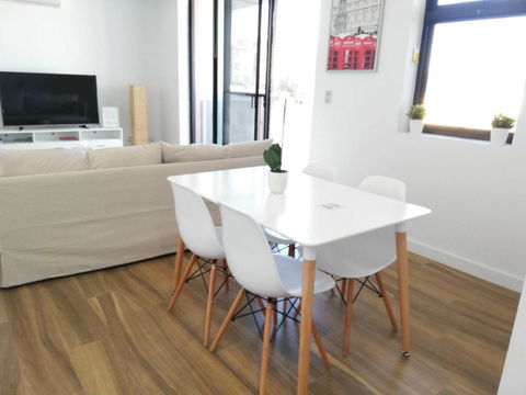 Specious Apartment With 2 Large Bedrooms - Accommodation Redcliffe 6
