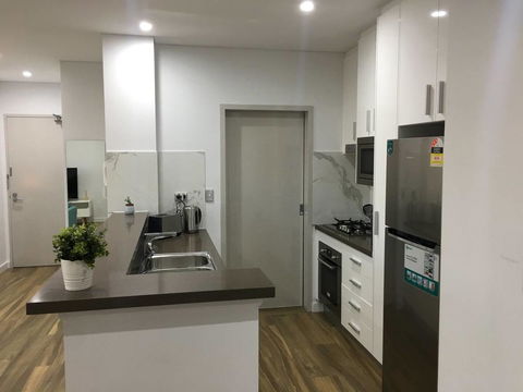 Specious Apartment With 2 Large Bedrooms - Accommodation Redcliffe 3