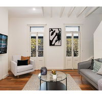 Walk to the city from this renovated heritage gem - Accommodation Redcliffe