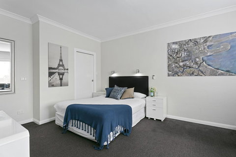 Airport Hotel Sydney - Accommodation Redcliffe 2