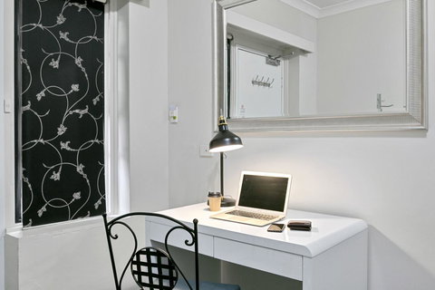Airport Hotel Sydney - Accommodation Redcliffe 3