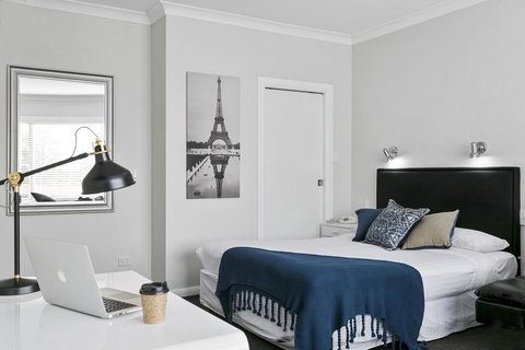 Airport Hotel Sydney - Accommodation Redcliffe 0