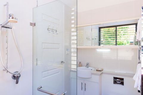 By The Beach B&B Self Contained Apartments - Accommodation Redcliffe 10