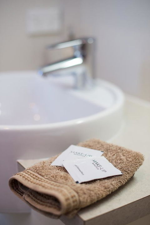 By The Beach B&B Self Contained Apartments - Accommodation Redcliffe 11