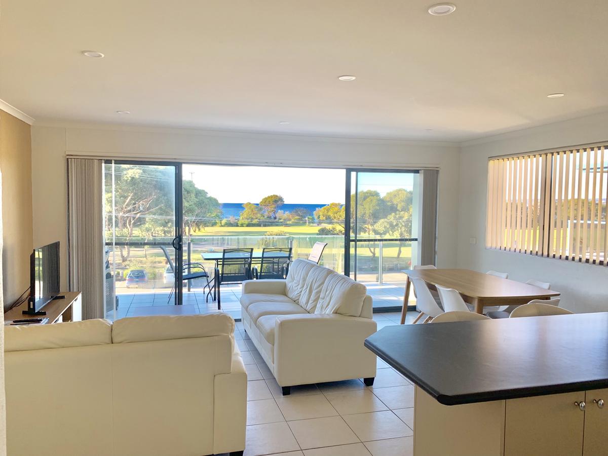 Berrambool NSW Accommodation Redcliffe